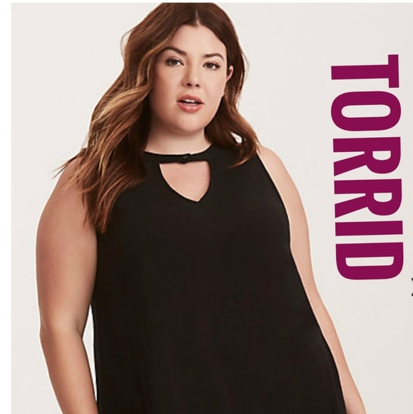 Torrid Tops - NWT Torrid Black Keyhole  Tunic